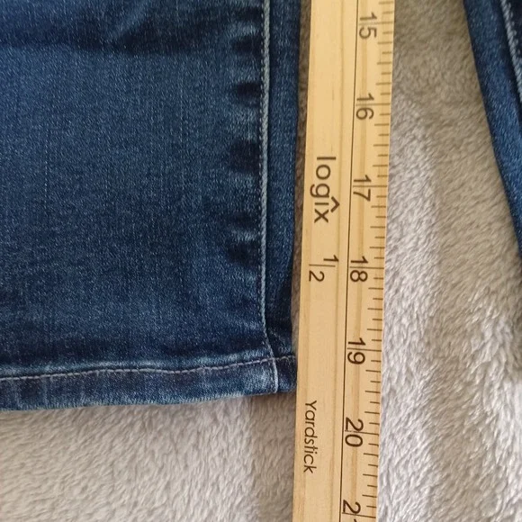 Chicos Pull On Capri Jeans Sz 14 Blue Denim Stretch Cropped Stretch Casual - Picture 9 of 12